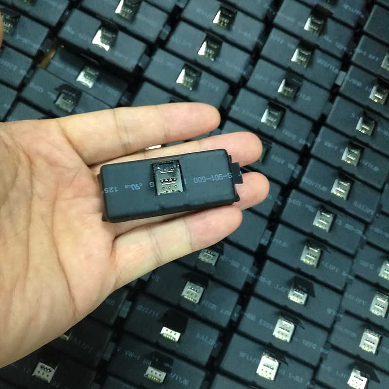 Micro tracker GSM GPS 1000 mAh, de dimensiunea unei monede, cu localizare GPS, AGPS, LBS si Wi-Fi precisa si rapida