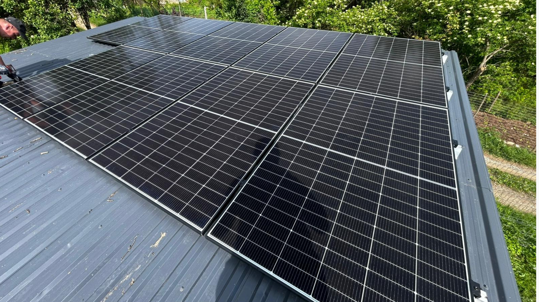 Montaj Fotovoltaic 6.37 kW în Boita, Hunedoara — Solis 6 kW + Stocare 16 kWh